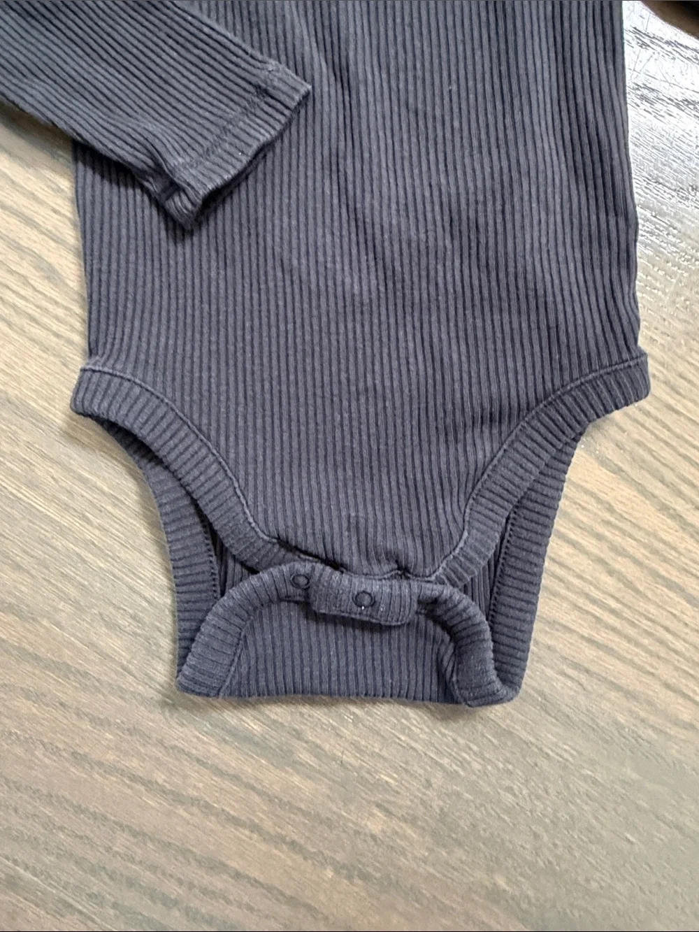 Old Navy Black Ruffle-Trim Long-Sleeve Thermal-Knit Bodysuit | 6-12 Months